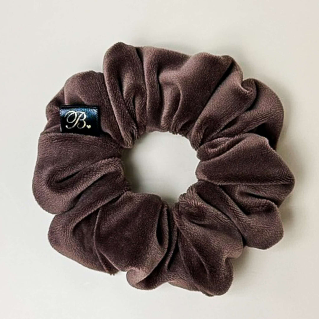 Velour Scrunchie in Mocha