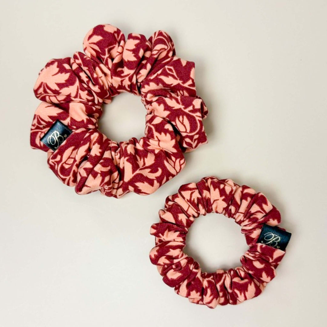Active Scrunchie in Maple Leaf