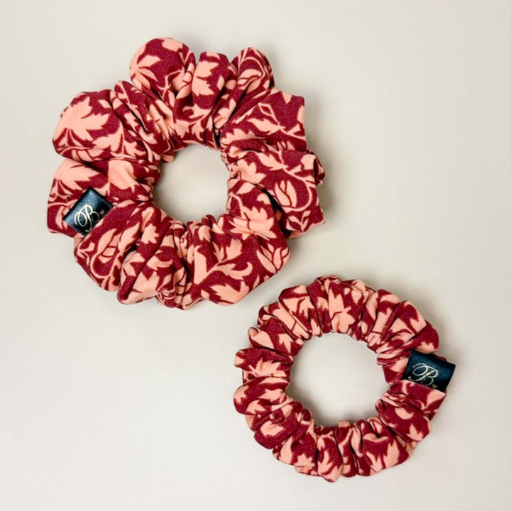 Active Scrunchie in Maple Leaf