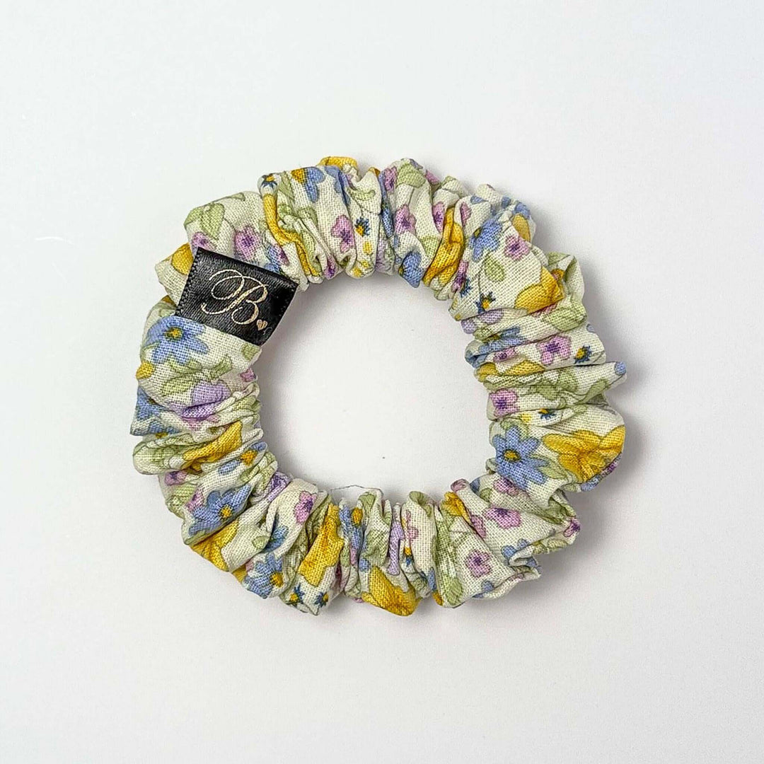Cotton Scrunchie in Daffodil