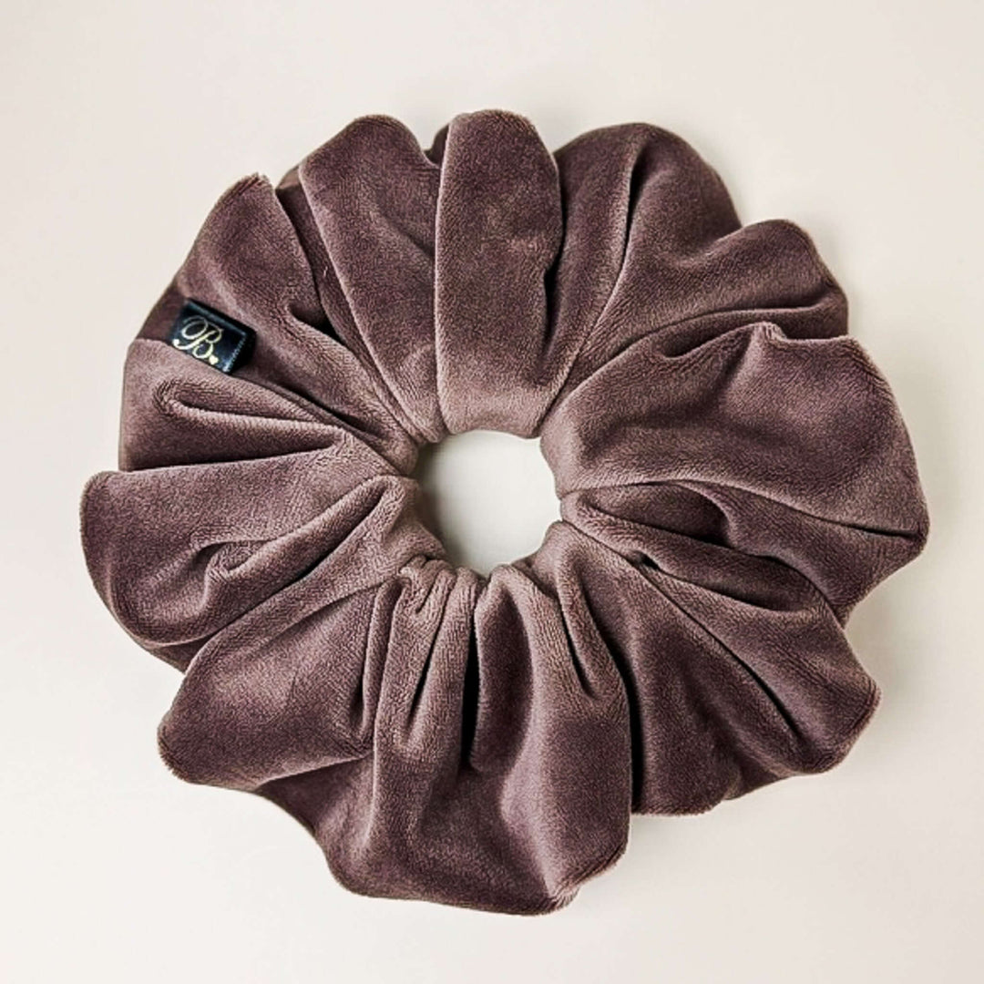 Velour Scrunchie in Mocha
