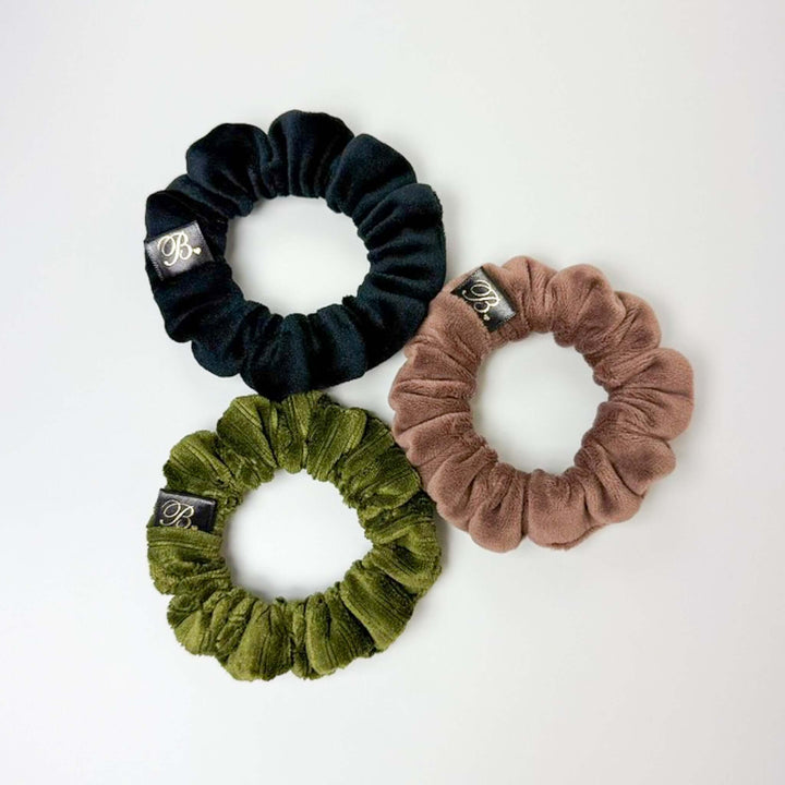 Velvet Ribbed Scrunchie in Forest