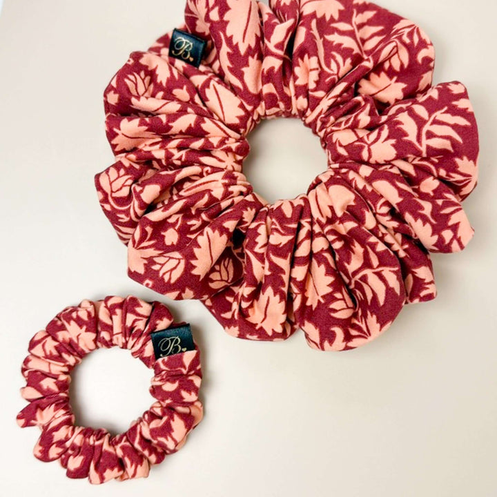 Active Scrunchie in Maple Leaf
