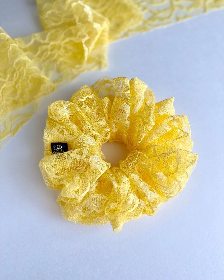 XL Lace Scrunchie in Belle