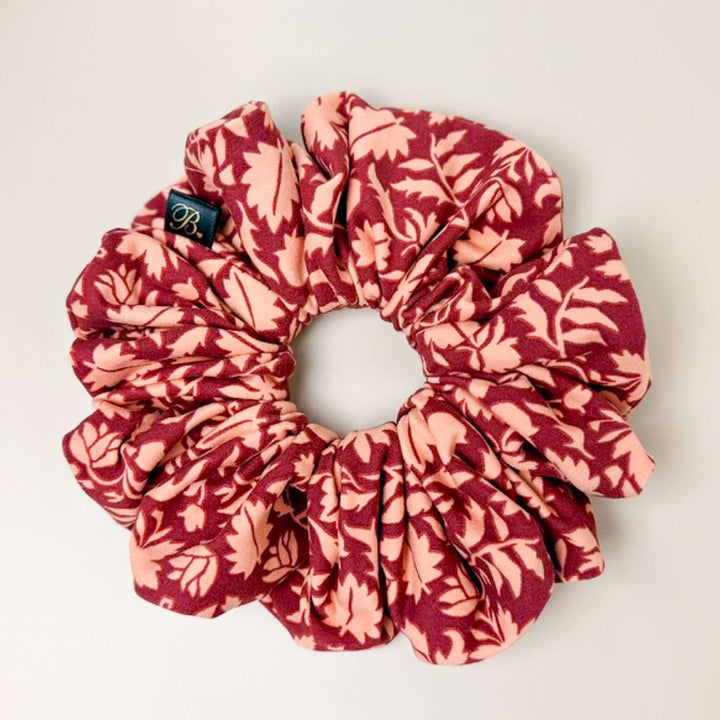 Active Scrunchie in Maple Leaf