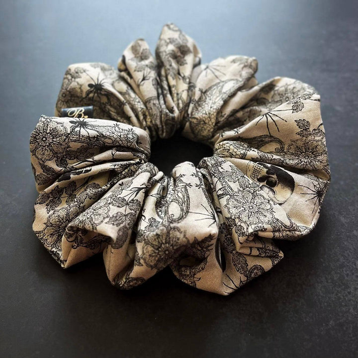XL Cotton Scrunchie in Skulls & Lace