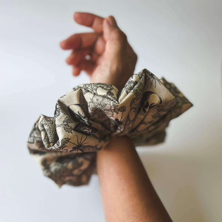 XL Cotton Scrunchie in Skulls & Lace