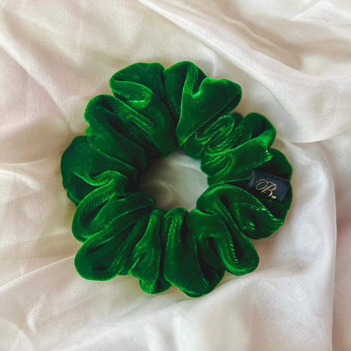 Microvelvet Scrunchie in Green Goddess