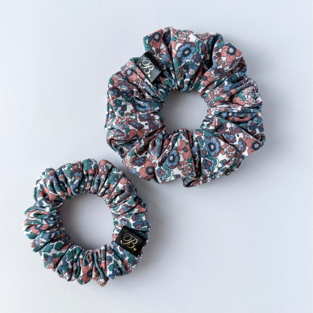 Active Scrunchie in Earthy Floral