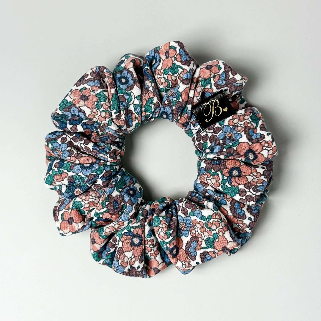 Active Scrunchie in Earthy Floral