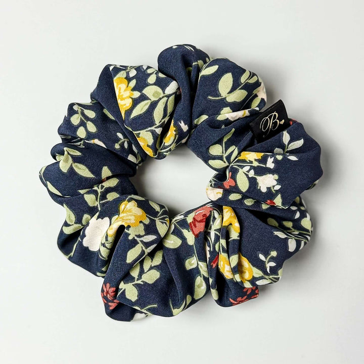 Silky Scrunchie in Wildflower Noire