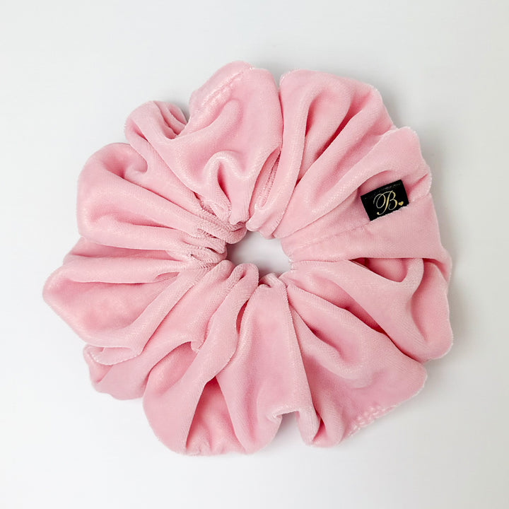 Plush Velvet Scrunchie in Pink Cloud