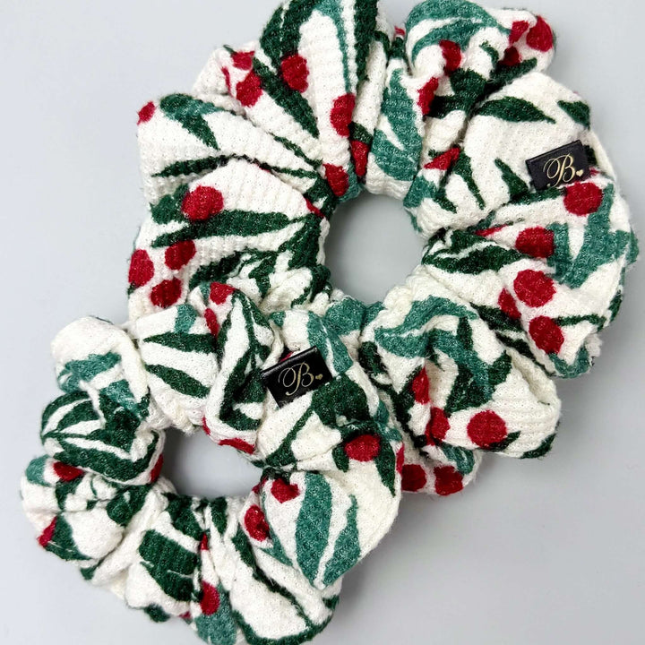 Waffle Scrunchie in Holly