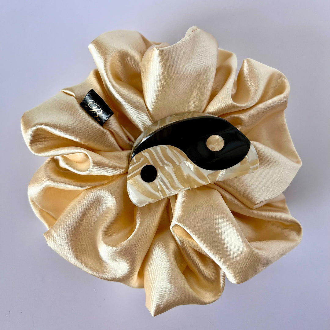 Yin Yang Hair Claw